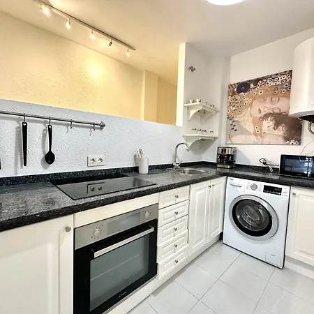 Apartment Urbe10 Ferrandiz 2 Bedrooms Malaga